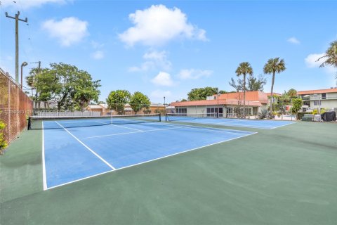 Copropriété à louer à Oakland Park, Floride: 2 chambres, 92.9 m2 № 1977308 - photo 28