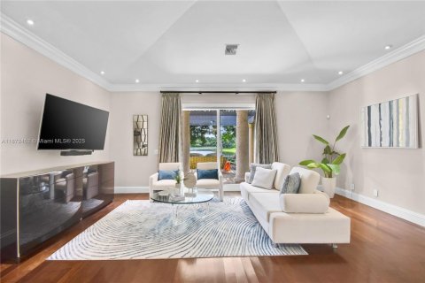 House in Weston, Florida 6 bedrooms, 710.42 sq.m. № 1925915 - photo 19