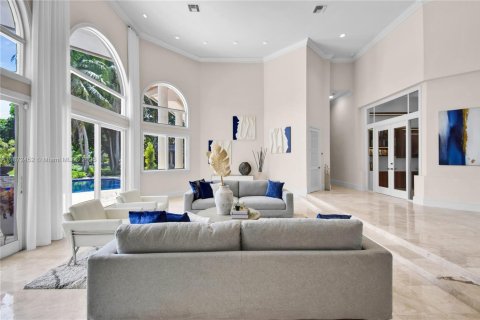House in Weston, Florida 6 bedrooms, 710.42 sq.m. № 1925915 - photo 13