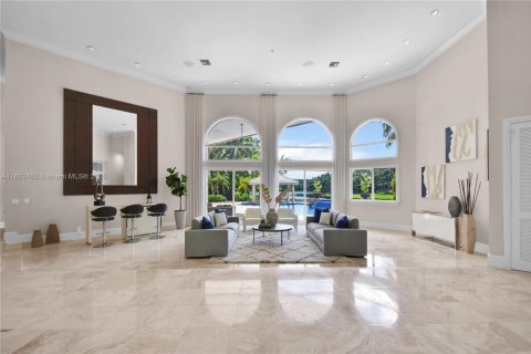 House in Weston, Florida 6 bedrooms, 710.42 sq.m. № 1925915 - photo 10