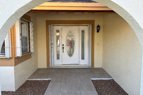 Villa ou maison à vendre à Miami, Floride: 3 chambres, 179.49 m2 № 1974823 - photo 3