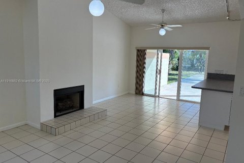Villa ou maison à vendre à Miami, Floride: 3 chambres, 179.49 m2 № 1974823 - photo 8
