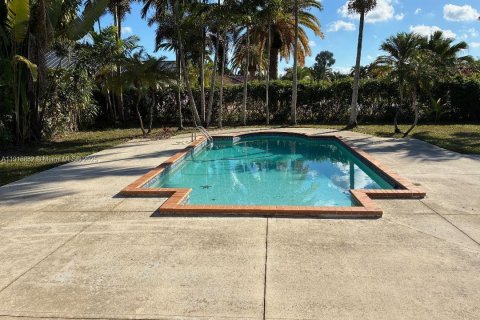 Villa ou maison à vendre à Miami, Floride: 3 chambres, 179.49 m2 № 1974823 - photo 17