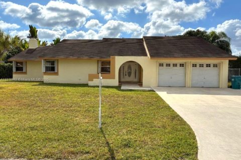 Villa ou maison à vendre à Miami, Floride: 3 chambres, 179.49 m2 № 1974823 - photo 1