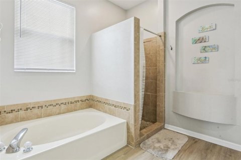 House in Wesley Chapel, Florida 4 bedrooms, 224.82 sq.m. № 1661714 - photo 18