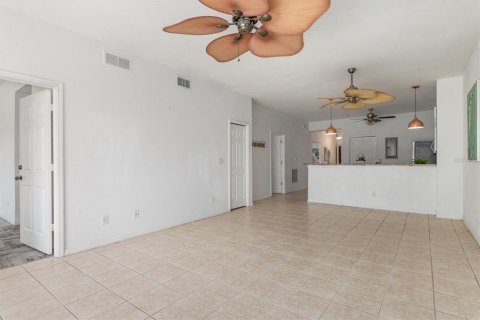 Copropriété à vendre à Punta Gorda, Floride: 3 chambres, 140.93 m2 № 2214298 - photo 12