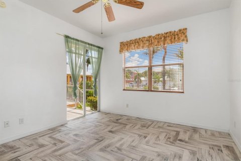 Copropriété à vendre à Punta Gorda, Floride: 3 chambres, 140.93 m2 № 2214298 - photo 17