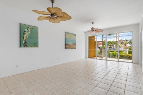 Copropriété à vendre à Punta Gorda, Floride: 3 chambres, 140.93 m2 № 2214298 - photo 10