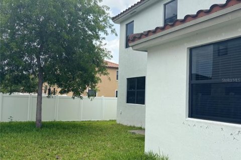 House in Hialeah, Florida 5 bedrooms, 327.02 sq.m. № 1852872 - photo 21