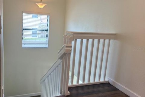House in Hialeah, Florida 5 bedrooms, 327.02 sq.m. № 1852872 - photo 13