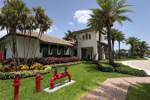 House in Hialeah, Florida 5 bedrooms, 327.02 sq.m. № 1852872 - photo 28