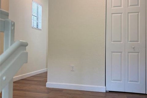 House in Hialeah, Florida 5 bedrooms, 327.02 sq.m. № 1852872 - photo 12