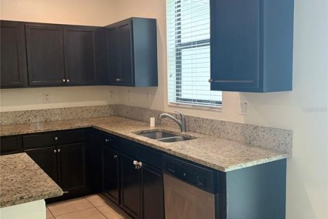 House in Hialeah, Florida 5 bedrooms, 327.02 sq.m. № 1852872 - photo 8