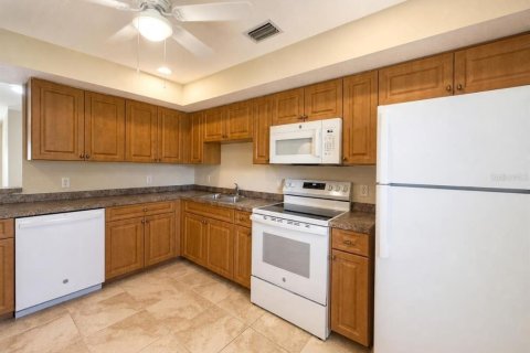 Apartment in Punta Gorda, Florida 2 bedrooms, 95.88 sq.m. № 2394404 - photo 5