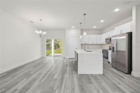 House in Dunnellon, Florida 4 bedrooms, 157.38 sq.m. № 2419946 - photo 5