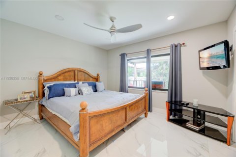 Casa en venta en Miami, Florida, 3 dormitorios, 240.52 m2 № 1995985 - foto 22