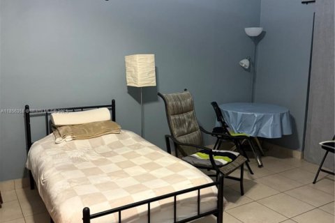 Casa en venta en Miami, Florida, 2 dormitorios, 99.96 m2 № 1881553 - foto 11