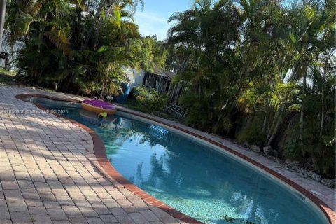 Casa en venta en Miami, Florida, 2 dormitorios, 99.96 m2 № 1881553 - foto 12