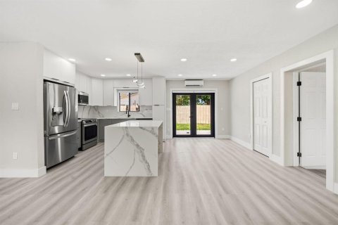 Villa ou maison à vendre à Pompano Beach, Floride: 3 chambres, 118.36 m2 № 2424767 - photo 13