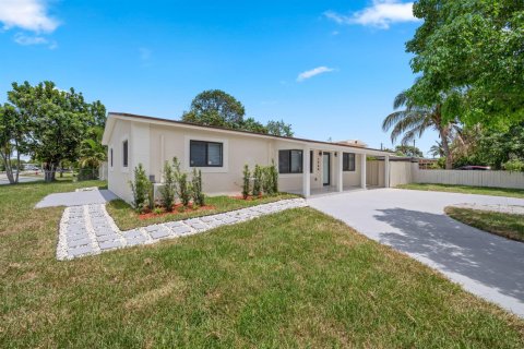 Villa ou maison à vendre à Pompano Beach, Floride: 3 chambres, 118.36 m2 № 2424767 - photo 3