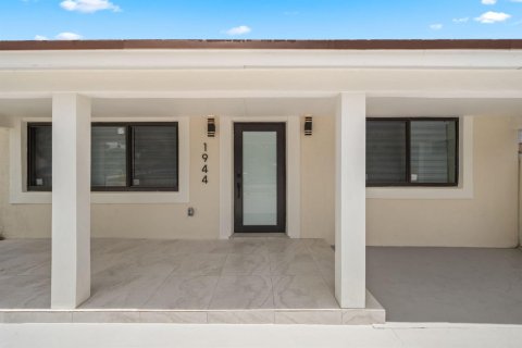 Villa ou maison à vendre à Pompano Beach, Floride: 3 chambres, 118.36 m2 № 2424767 - photo 4