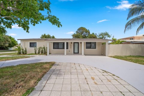 Villa ou maison à vendre à Pompano Beach, Floride: 3 chambres, 118.36 m2 № 2424767 - photo 2
