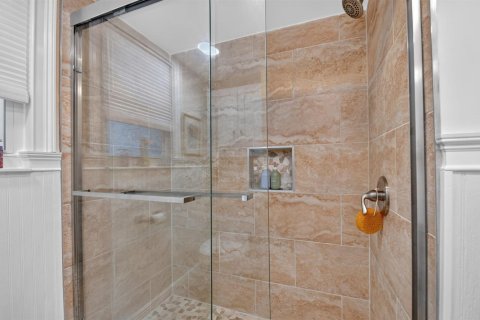 Condo in Lake Worth, Florida, 2 bedrooms  № 2189308 - photo 20