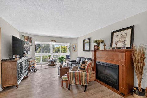 Condo in Lake Worth, Florida, 2 bedrooms  № 2189308 - photo 7