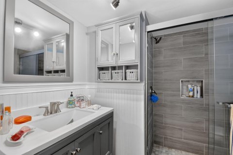 Condo in Lake Worth, Florida, 2 bedrooms  № 2189308 - photo 26