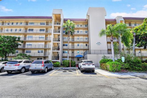 Condo in Lake Worth, Florida, 2 bedrooms  № 2189308 - photo 2