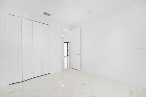 House in Rotonda, Florida 3 bedrooms, 137.12 sq.m. № 2204712 - photo 26