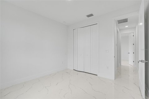 House in Rotonda, Florida 3 bedrooms, 137.12 sq.m. № 2204712 - photo 25