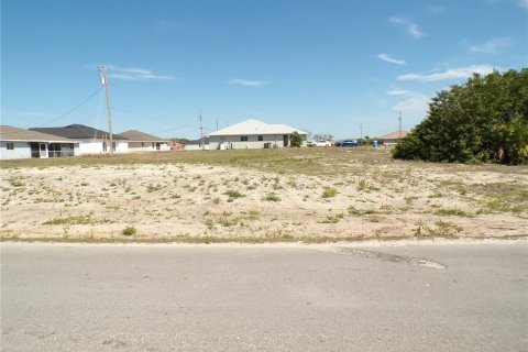 Terreno en venta en Cape Coral, Florida № 2096881 - foto 6