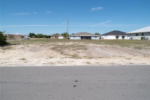 Terreno en venta en Cape Coral, Florida № 2096881 - foto 16