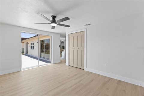 House in Holiday, Florida 3 bedrooms, 123.19 sq.m. № 1658705 - photo 26