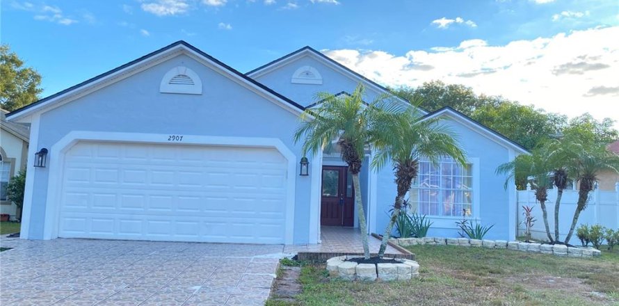 House in Orlando, Florida 5 bedrooms, 218.6 sq.m. № 1448349