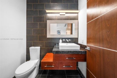 Casa en venta en Fort Lauderdale, Florida, 7 dormitorios, 712.93 m2 № 2054560 - foto 13