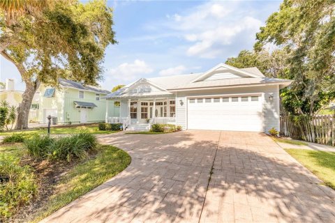House in New Smyrna Beach, Florida 3 bedrooms, 189.24 sq.m. № 2305027 - photo 3