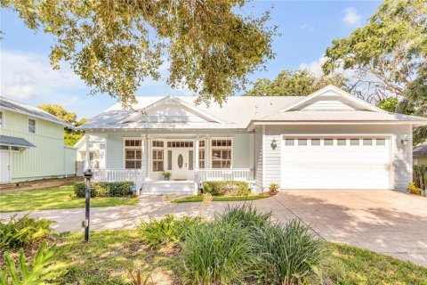 House in New Smyrna Beach, Florida 3 bedrooms, 189.24 sq.m. № 2305027 - photo 2
