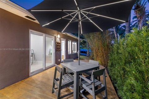 Casa en venta en Oakland Park, Florida, 3 dormitorios, 177.07 m2 № 1970886 - foto 14