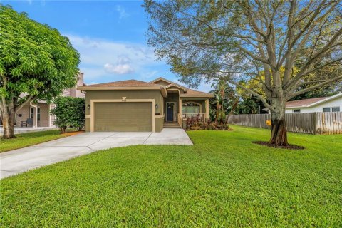 Villa ou maison à Saint Petersburg, Floride 3 chambres, 169.73 m2 № 2411400