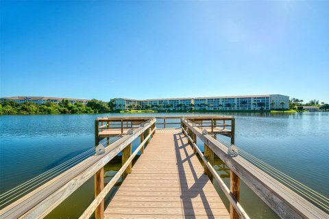 Condo in Bradenton, Florida, 2 bedrooms  № 1744803 - photo 17