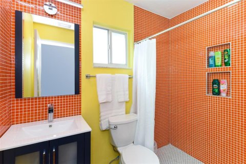 Condo in Bradenton, Florida, 2 bedrooms  № 1744803 - photo 13