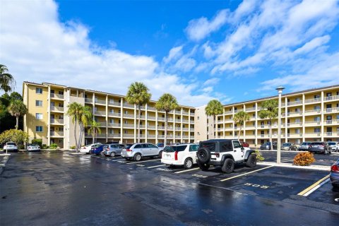 Condo in Bradenton, Florida, 2 bedrooms  № 1744803 - photo 1