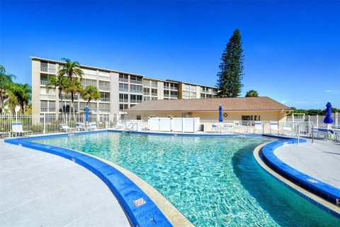 Condo in Bradenton, Florida, 2 bedrooms  № 1744803 - photo 19