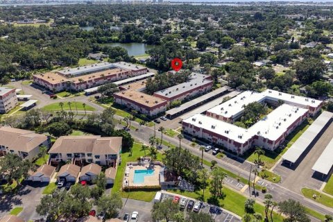 Condo in Saint Petersburg, Florida, 2 bedrooms  № 2386180 - photo 27
