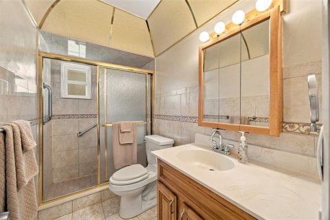 Condo in Saint Petersburg, Florida, 2 bedrooms  № 2386180 - photo 18
