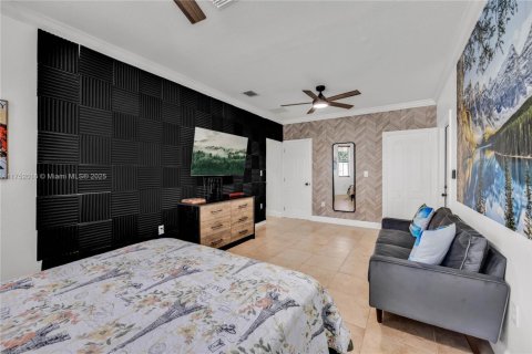 House in Miami, Florida 4 bedrooms, 252.97 sq.m. № 1500043 - photo 18