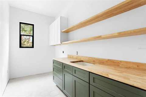 Купить виллу или дом в Тампа, Флорида 9 комнат, 394.28м2, № 2283330 - фото 16