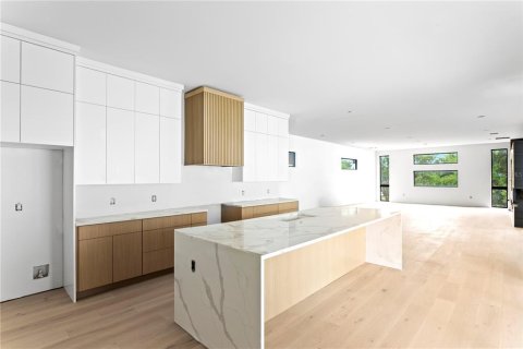 Купить виллу или дом в Тампа, Флорида 9 комнат, 394.28м2, № 2283330 - фото 10